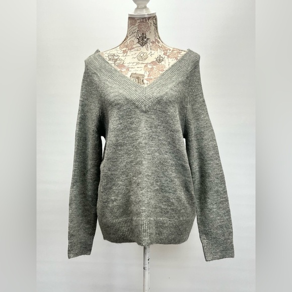 PEYTON‎ JENSEN Gray double V neck sweater size S - Picture 2 of 13